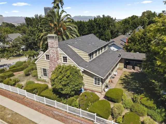 15454 Sutton Street, Sherman Oaks, CA 91403