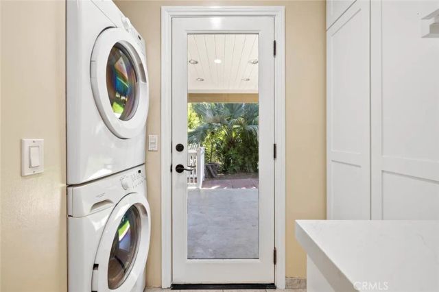 15454 Sutton Street, Sherman Oaks, CA 91403