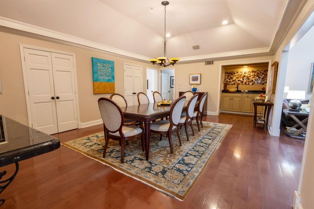 510 BERKELEY SQ, Memphis, TN 38120