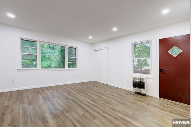 4-21 Saddle River, Fair Lawn, NJ 07410