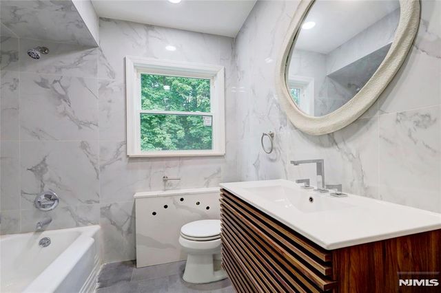 4-21 Saddle River, Fair Lawn, NJ 07410