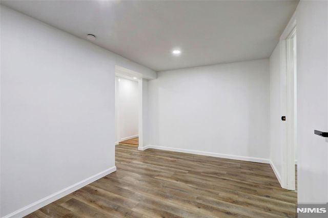 4-21 Saddle River, Fair Lawn, NJ 07410