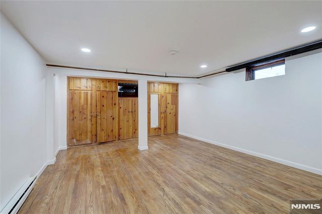 4-21 Saddle River, Fair Lawn, NJ 07410