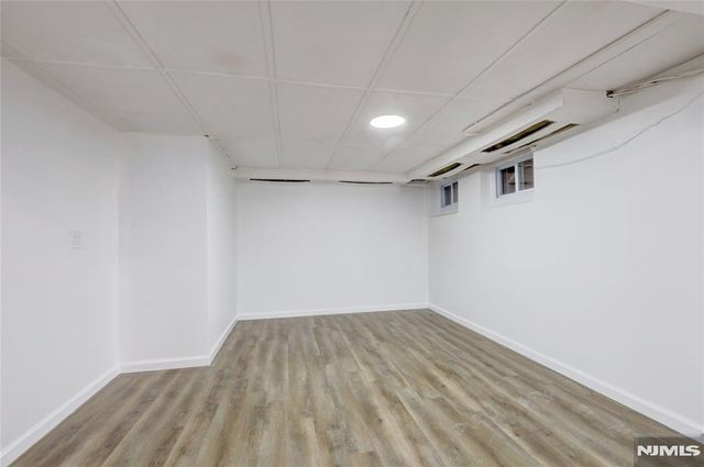 4-21 Saddle River, Fair Lawn, NJ 07410