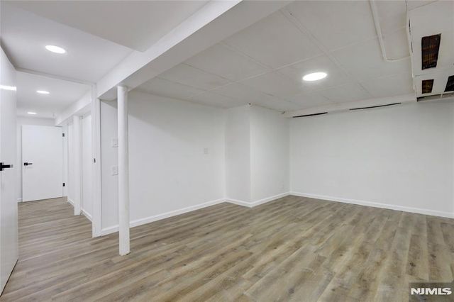 4-21 Saddle River, Fair Lawn, NJ 07410