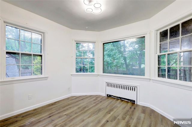 4-21 Saddle River, Fair Lawn, NJ 07410