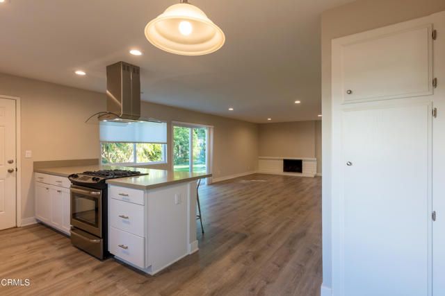 906 Seahorse Court, Ventura, CA 93001