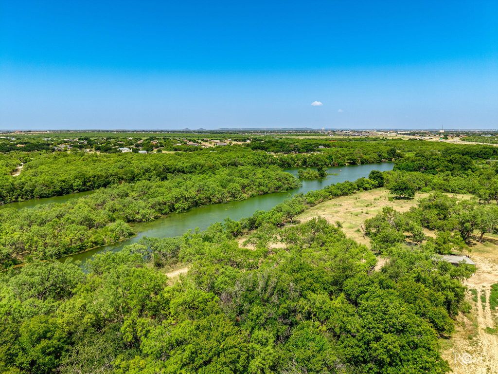 Image 64 of property listing at 1581 Becker Lane, San Angelo, TX 76904