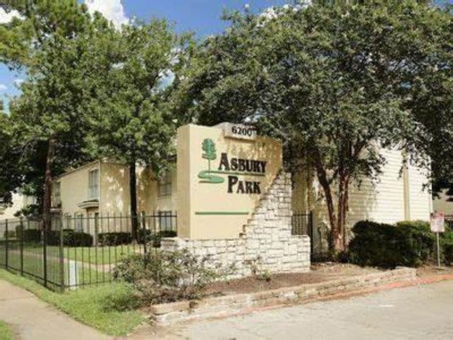 6200 W Tidwell Road 102, Houston, TX 77092