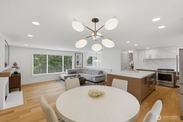 1529 172nd Place NE, Bellevue, WA 98008
