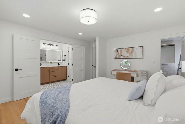 1529 172nd Place NE, Bellevue, WA 98008