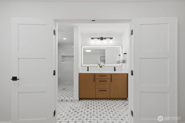 1529 172nd Place NE, Bellevue, WA 98008