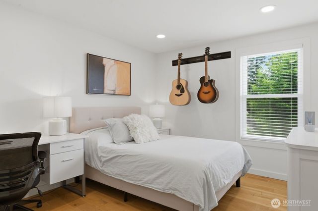 1529 172nd Place NE, Bellevue, WA 98008