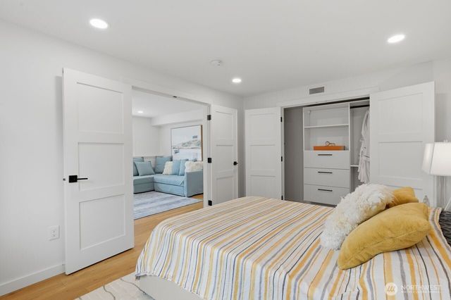 1529 172nd Place NE, Bellevue, WA 98008