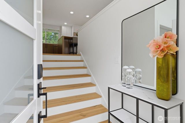 1529 172nd Place NE, Bellevue, WA 98008