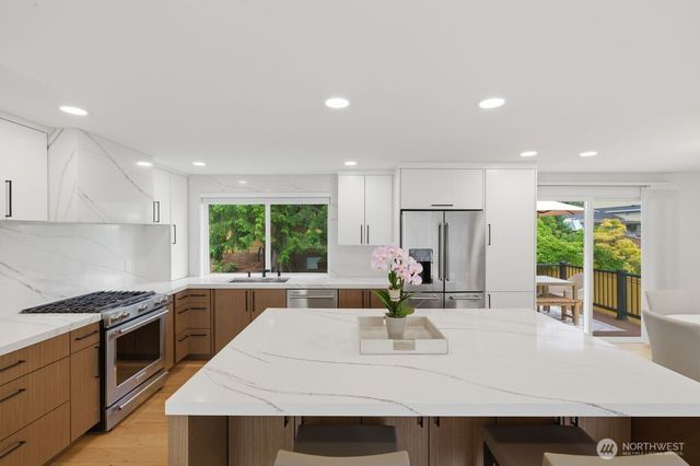 1529 172nd Place NE, Bellevue, WA 98008