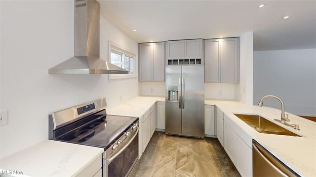 3483 Lawndale Drive, Kent, OH 44240