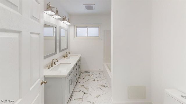 3483 Lawndale Drive, Kent, OH 44240