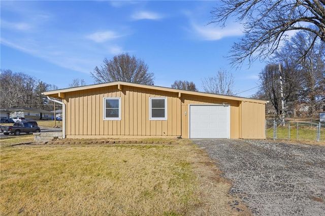 2941 N 64th Terrace, Kansas City, KS 66104