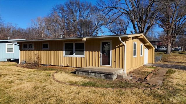 2941 N 64th Terrace, Kansas City, KS 66104