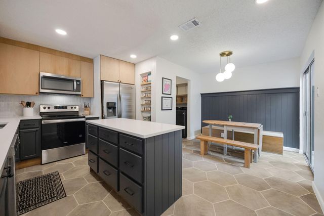 3711 Moss Tree Road, Houston, TX 77043