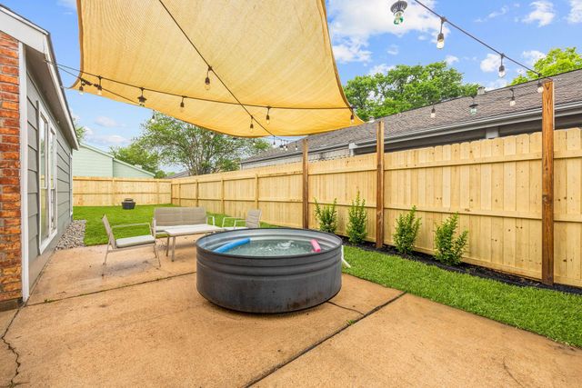 3711 Moss Tree Road, Houston, TX 77043