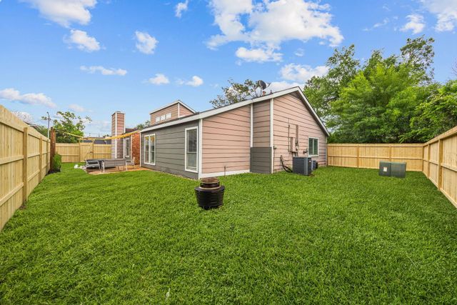 3711 Moss Tree Road, Houston, TX 77043