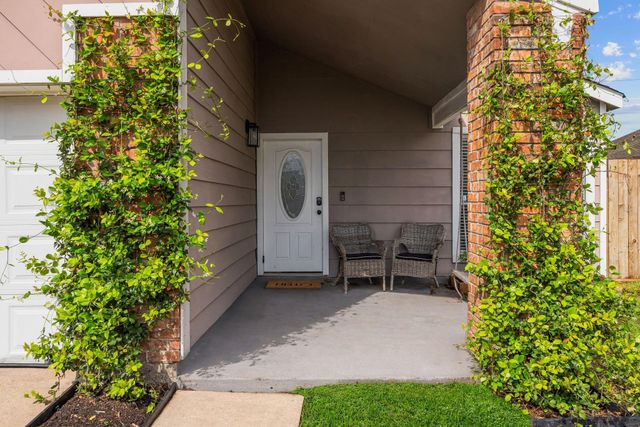 3711 Moss Tree Road, Houston, TX 77043