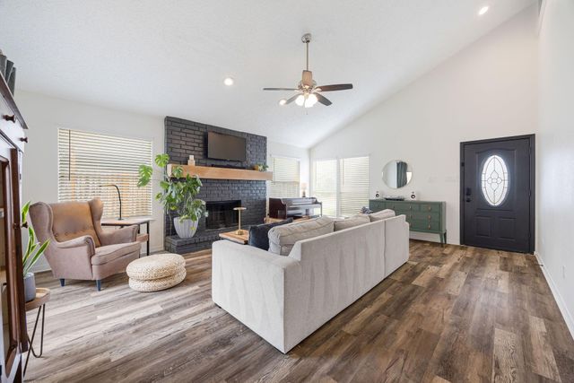 3711 Moss Tree Road, Houston, TX 77043