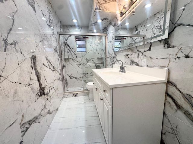 3000 NW 43rd Terrace 106, Lauderdale Lakes, FL 33313