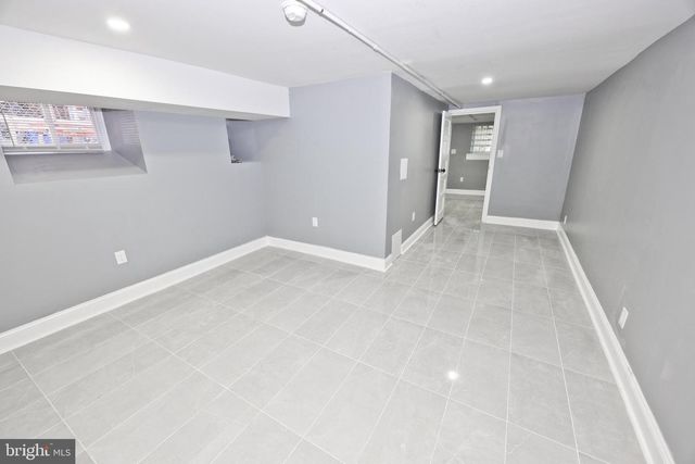 6124 WASHINGTON AVE, Philadelphia, PA 19143