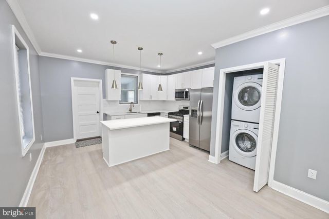 6124 WASHINGTON AVE, Philadelphia, PA 19143