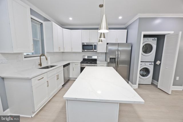6124 WASHINGTON AVE, Philadelphia, PA 19143