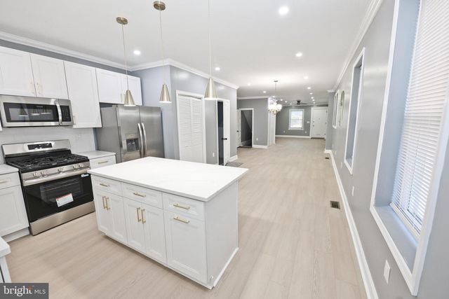 6124 WASHINGTON AVE, Philadelphia, PA 19143