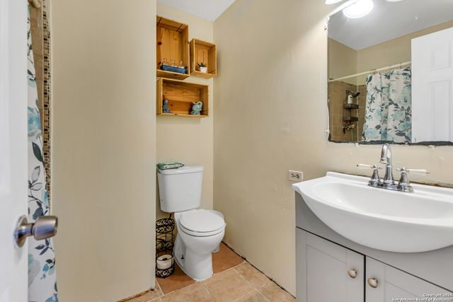 458 Scates Dr, San Antonio, TX 78227