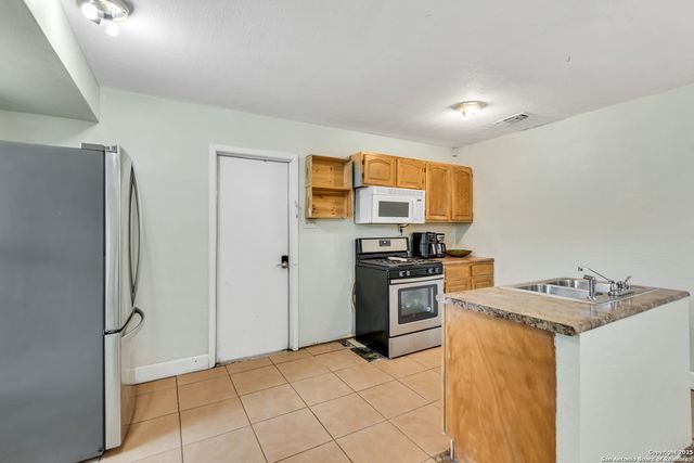 458 Scates Dr, San Antonio, TX 78227