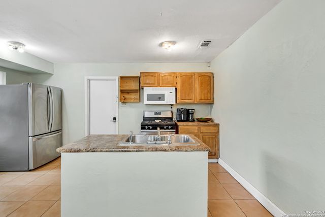 458 Scates Dr, San Antonio, TX 78227