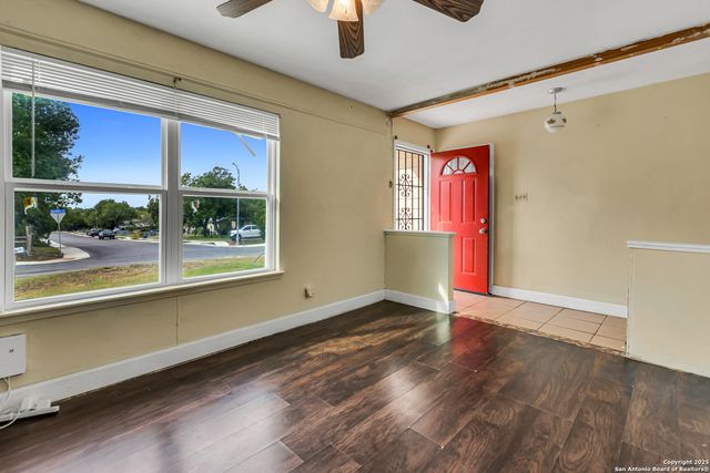 458 Scates Dr, San Antonio, TX 78227