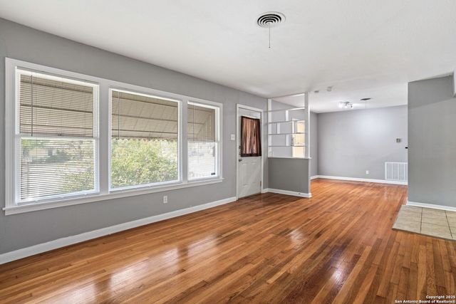 342 Leming, San Antonio, TX 78201