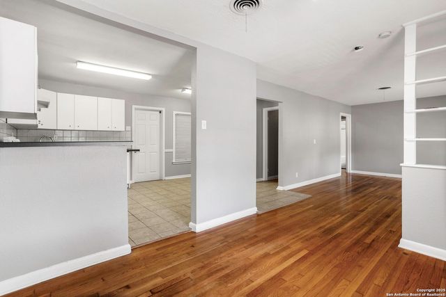 342 Leming, San Antonio, TX 78201