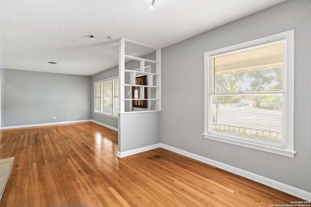 342 Leming, San Antonio, TX 78201
