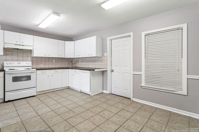 342 Leming, San Antonio, TX 78201