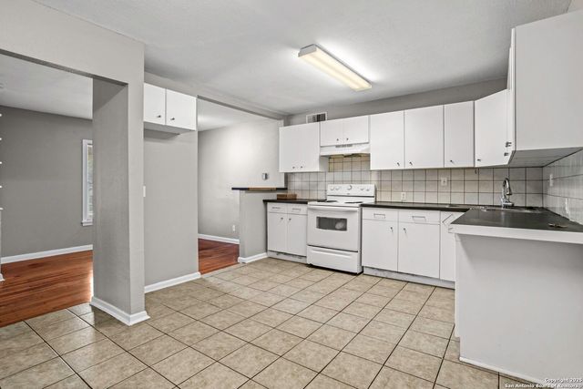 342 Leming, San Antonio, TX 78201