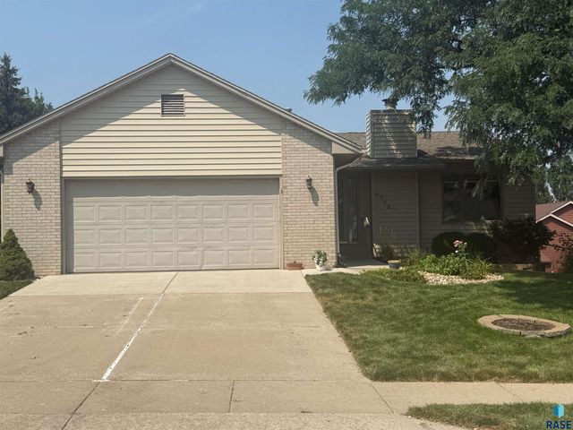 4712 E Hanna Cir Circle, Sioux Falls, SD 57110