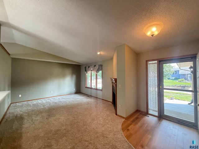 4712 E Hanna Cir Circle, Sioux Falls, SD 57110