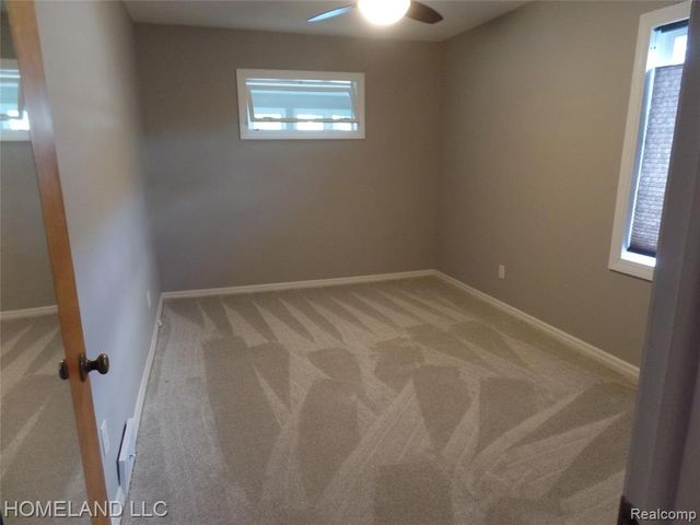 4039 Lotus Drive, Waterford, MI 48329