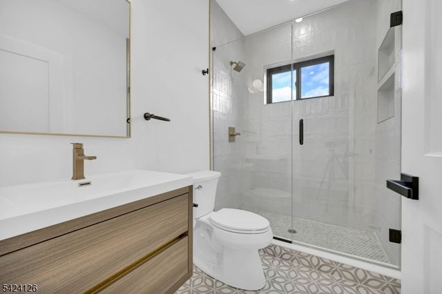 28 Bennington Rd, Livingston Twp., NJ 07039
