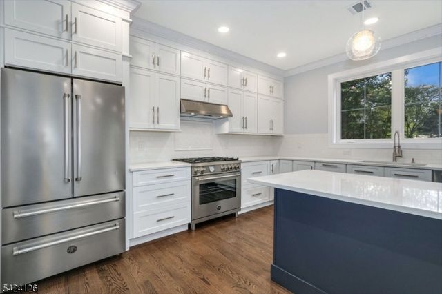 28 Bennington Rd, Livingston Twp., NJ 07039