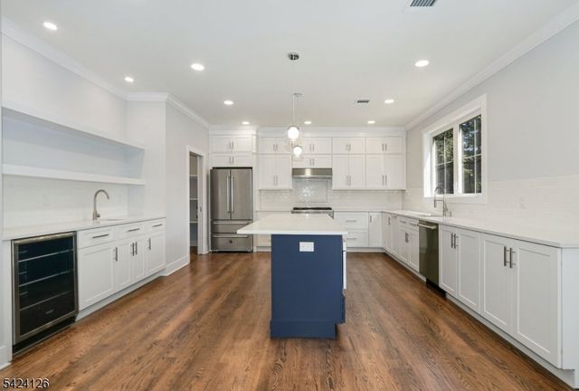 28 Bennington Rd, Livingston Twp., NJ 07039