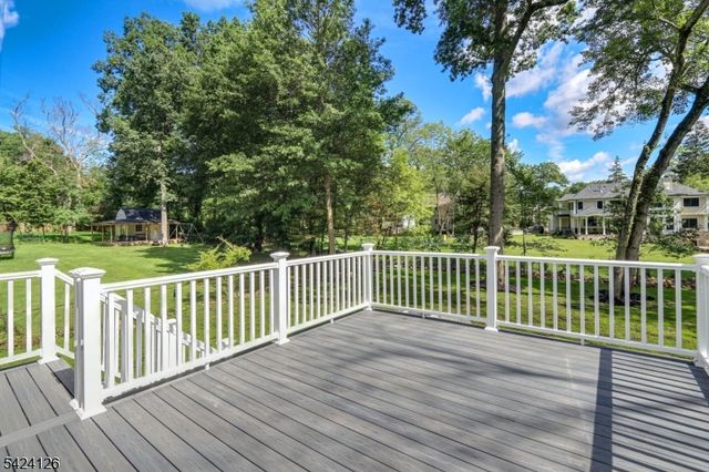 28 Bennington Rd, Livingston Twp., NJ 07039